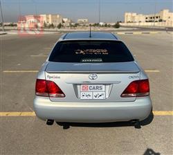 تۆیۆتا کراون